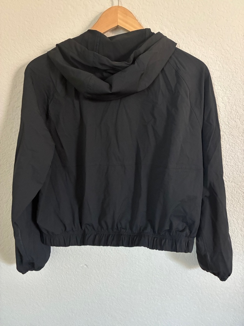Fabletics waist length full zip jacket hooded - Picture 2 of 4
